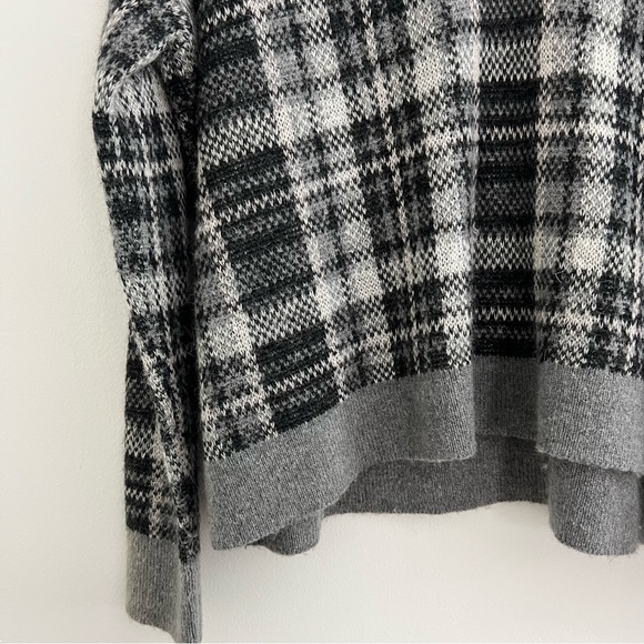Banana Republic Gray Black Plaid V-Neck Wool Mohair Blend Sweater - Picture 3 of 7